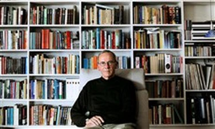 »Man bliver fatalist. Tænker, at vi har været privilegerede i arbejdslivet, og at vores børn er raske. Nu er det så vores tur til at få nogle prygl af skæbnen«, siger Steen Hove.   Foto: Miriam Dalsgaard 