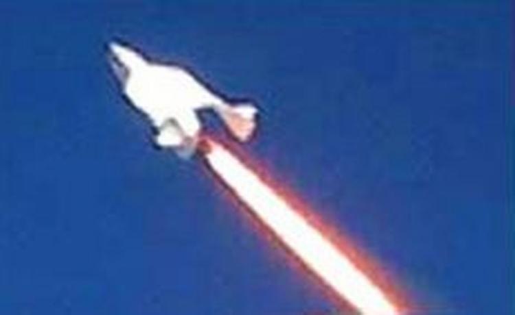 Det bemandede rumfartøj SpaceShipOne nåede 64 kilometer ud irummet og vendte sikkert tilbage til Jorden. - Foto: Scaled Composites 