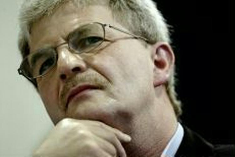 SF's partiformand, Holger K. Nielsen, vil ikke indlade sig på stridigheder med partifællen, Pernille Frahm, som i sin nye bog kritiserer SF's EU-venlige kurs. - Foto: Miriam Dalsgaard. 