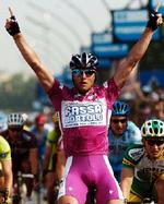 Alessandro Petacchi - nu med seks etapesejre i årets giro. - Foto: AP 