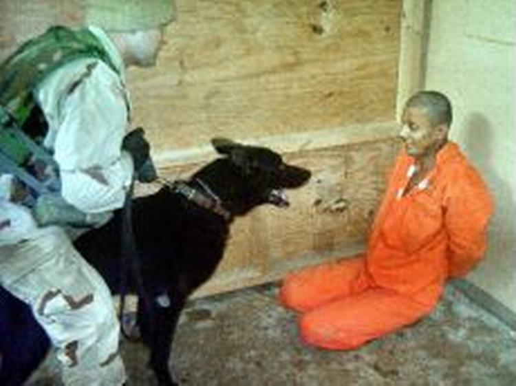Washington Post offentliggjorde fredag nye billeder fra Abu Ghraib. - Foto: Washington Post 