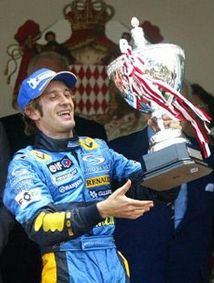Jarno Trulli tog pokalen i Monaco. - Foto: AP 