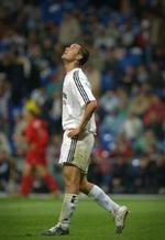 Ivan Helguera og resten af Real Madrid tabte sin tredje ligahjemmekamp i træk i aftes, og det anses for en givet sag, at træner Queiroz er færdig i klubben. - Foto: AP 