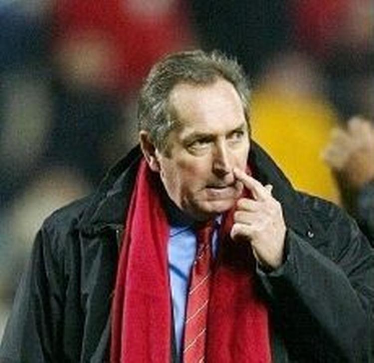 Houillier har ikke formået at hente sølvtøj til Liverpool i år. Det koster ham nu jobbet. - Foto: AP 