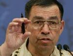 General Sanchez beskyldes for personligt at have overværet ydmygelserne og mishandlingen af irakiske fanger i Abu Ghraib-fængslet. - Foto: AP 
