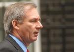 Den britiske forsvarsminsiter Geoff Hoon. - Foto: AP 