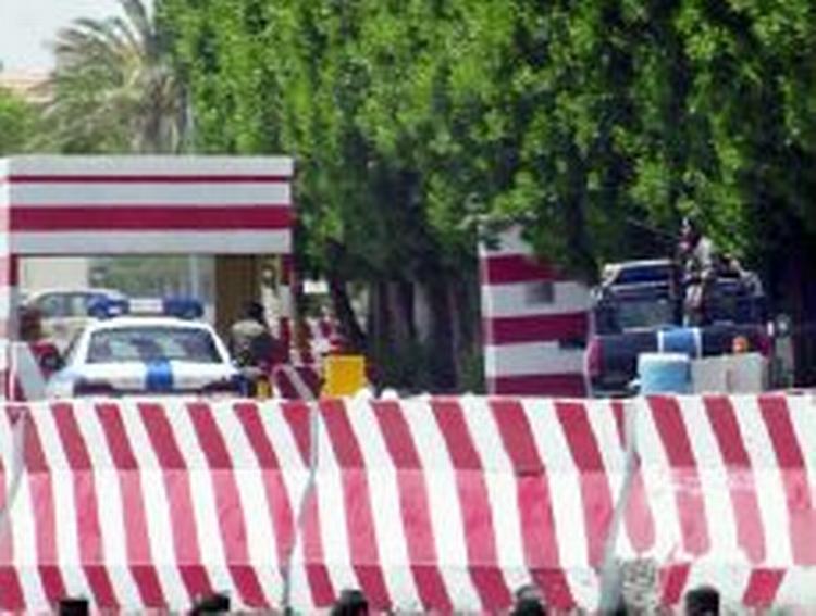 Vejspærringer i Khobar, hvor gidseltagningen fandt sted. - Foto: AP 