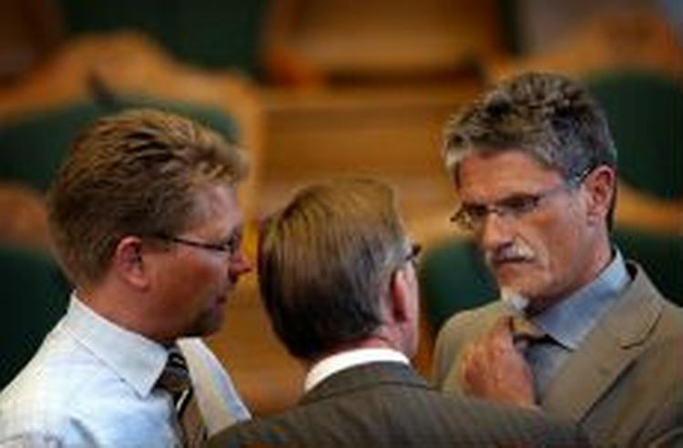 Lykketoft gjorde det krystalklart, at S ikke medvirker i »et langvarigt sorteperspil« og derfor vil forlade forhandlingerne hurtigt, hvis der ikke gives markante indrømmelser. - Foto: Jens Dresling 