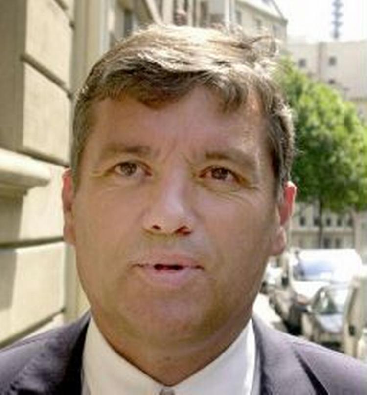 Jacques Santini overtog ledelsen af det franske landshold efter Roger Lemerre i sommeren 2002, efter Frankrigs skuffende præstation ved VM. - Foto: AP 