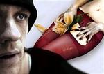Dramatikeren Christian Lollike afviser DFs Louise Freverts forhåndsdom over hans stykke, som hun hverken har set eller læst. - Foto fra forestillingen: Jens Peter Engedal 