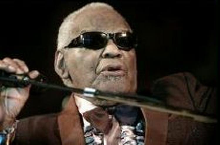 Ray Charles optrådte på Plænen i Tivoli under jazzfestivalen i 2003. - Foto: Morten Langkilde 