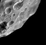 Rumsonden Cassini har taget nærbilleder af Saturns mest hemmelighedsfulde måne Phoebe. - Foto: AP 