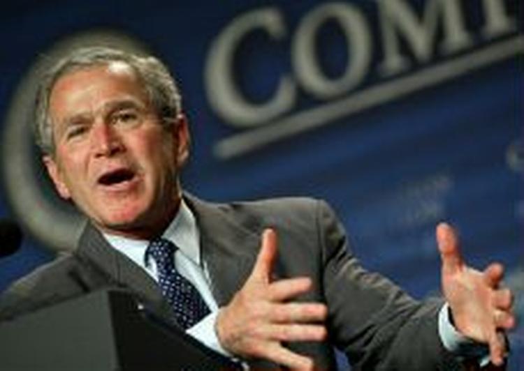 George W. Bush ahr fået en stribe diplomater og officerer imod sig. - Foto: AP 