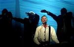 Mange har lagt hjerte og arbejde i cd'en 'På danske læber' blandt andet Steffen Brandt, der synger sammen med Tina Dickow på 'Hallelujah'. - Foto: Thomas Borberg 