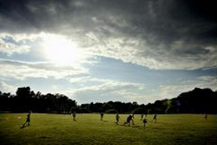 I København blev dagen markeret med en gang fodbold i Fælledparken.   Foto: Thomas Borberg 