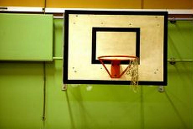 Sundby Idrætspark trænger til nye net i kurvene. - Foto: Jacob Ehrbahn 