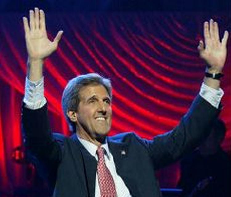 Venstre er med når John Kerry krones som Demokraternes præsidentkandidat. - Foto: AP 