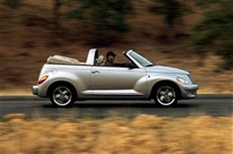 Fri udsigt opad i den nye Chrysler PT Cruiser Cabriolet. - Foto: Chrysler 