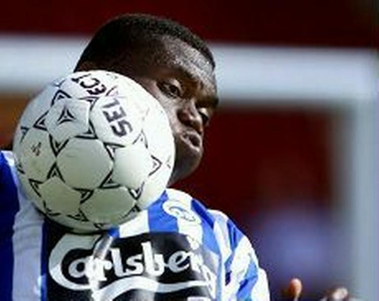 Mwape Miti blev topscorer i Superligaen med 19 mål. - Foto:Jens Dresling 