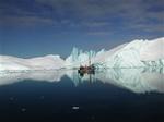 Isfjorden i Grønland er en kæmpestor og evigt vandrende isbræ, som producerer 35 kubikkilometer isbjerge hvert år.   Privatfoto 