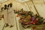 200.000 er flygtet til nabolandet Tchad og bor i kummerlige lejre. Resten befinder sig fortsat inden for Sudans grænser og risikerer nye overgreb. - Foto: AP 