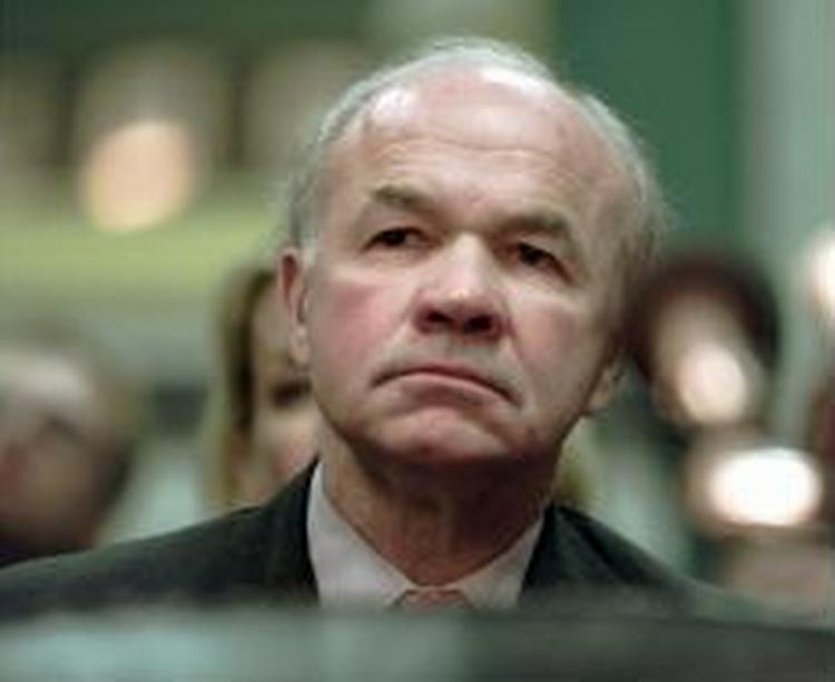 Anklagemyndigheden blev i går færdig med anklageskriftet mod Kenneth Lay, men det er stadig uklart hvad han bliver tiltalt for. - Arkivfoto: AP 