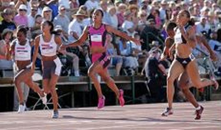 Marion Jones, i lyserødt, sluttede som nummer fem. - Foto: AP 