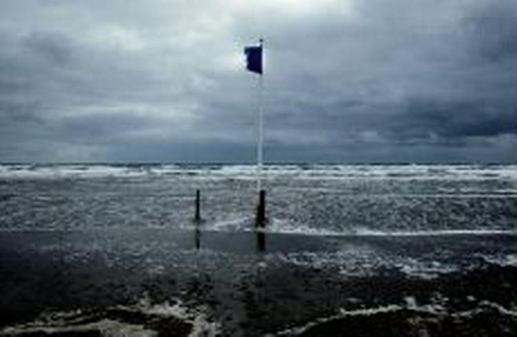 Hårdt vejr ved Vesterhavet mandag. - Foto: Pelle Rink 