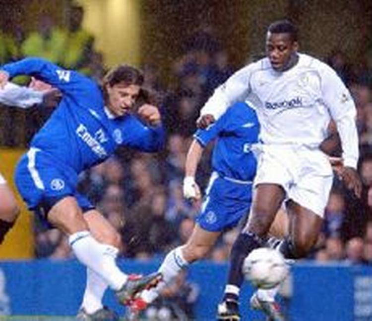 Crespo i aktion mod Bolton i Premier League. - Foto: AP 