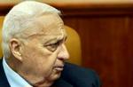 Ariel Sharon har fået stillet stolen for døren af den franske præsident Jacques Chirac. - Foto: AP 