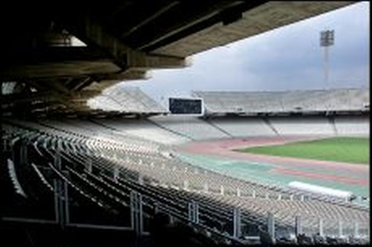 Det Olympiske Stadion i Athen lægger græs og løbebane til konkurrencerne i atletik. - Foto: Thomas Borberg 