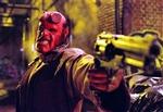 Den gode Hellboy   spillet af Ron Pearlman   skal beskytte menneskeheden mod nazisternes onde planer om at åbne vejen til Helvede.   PR-foto: Filmcompagniet 