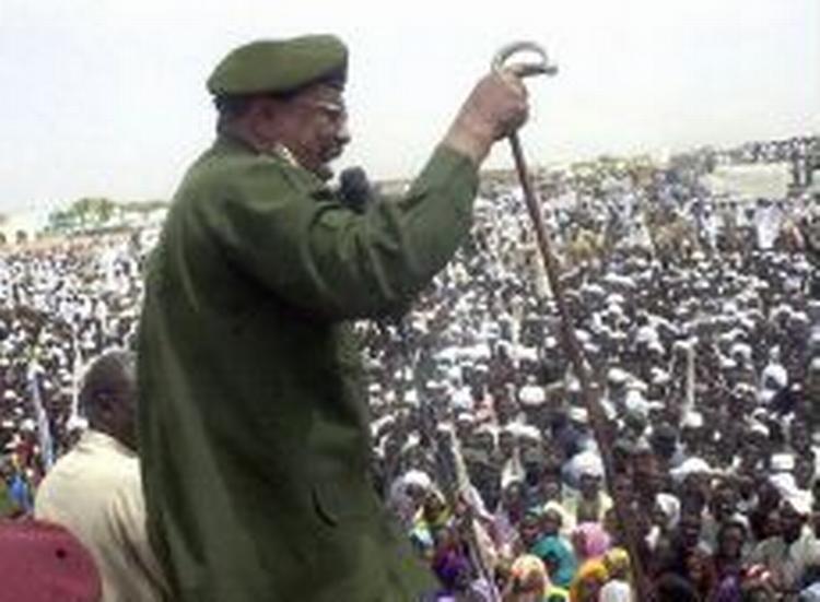 Den sudanske præsident Omar al-Bashir mener, at konflikten i Darfur kan løses via konstruktiv dialog. - Arkivfoto: AP 
