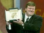 'Fahrenheit 9/11' vandt guldpalmerne i Cannes i maj. - Foto: AP 