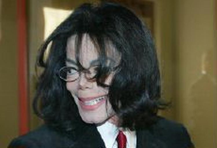 Der har været en række høringer om anklagerne mod Michael Jackson, men starten på den egentlige retssag er nu udskudt til januar næste år. - Arkivfoto: AP 