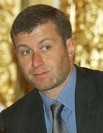Manden med tegnebogen. Roman Abramovich har brugt 2,4 milliarder kroner på nye spillere til Chelsea. - Foto: AP 