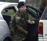 Lynndie England ankommer til høringen i North Carolina. - Foto: AP 