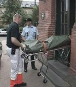 Politiet har hele dagen undersøgt området omkring hospitalet minutiøst. - Foto: Localeyes 