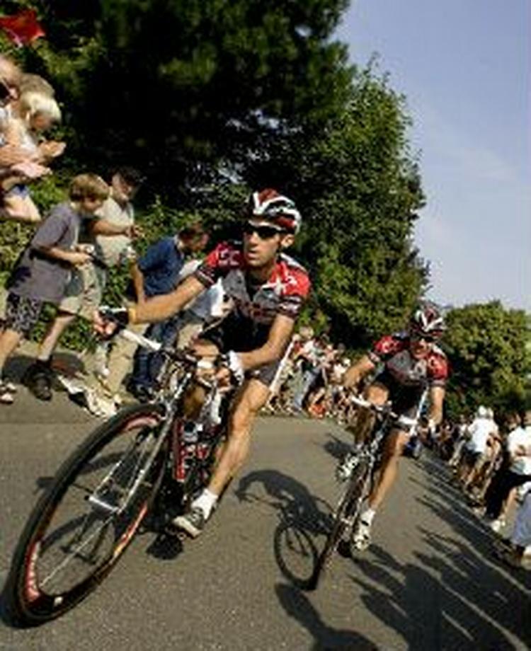 CSC's norske rytter Kurt-Asle Arvesen er i gult efter 3. etape. - Foto: Claus Bonnerup 