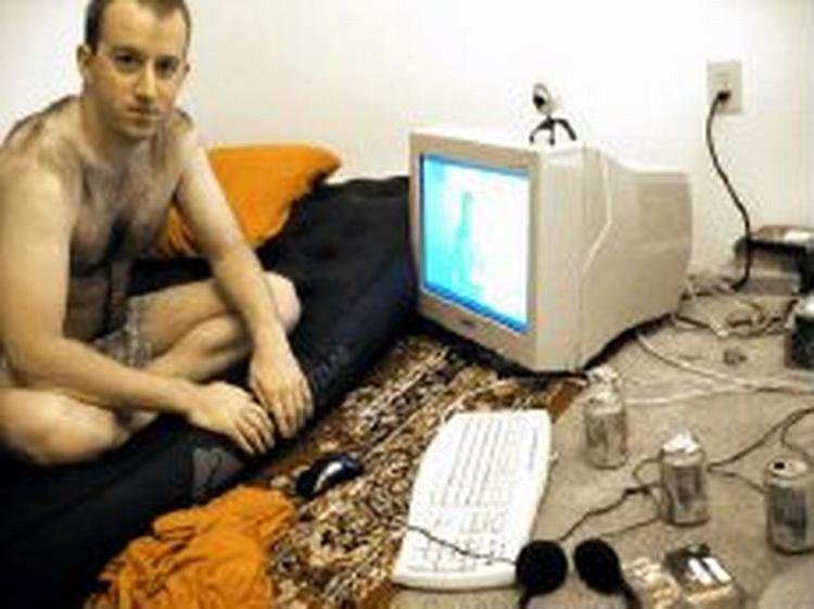 Benjamin Vanderford i levende live foran sin computer, han brugt til at lave den forfalskede video med. - Foto: AP 