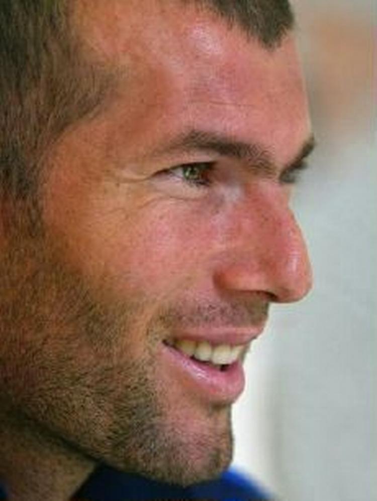 Zinedine Zidane har besluttet, at han ikke vil spille flere kampe for det franske landshold. - Foto: AP 