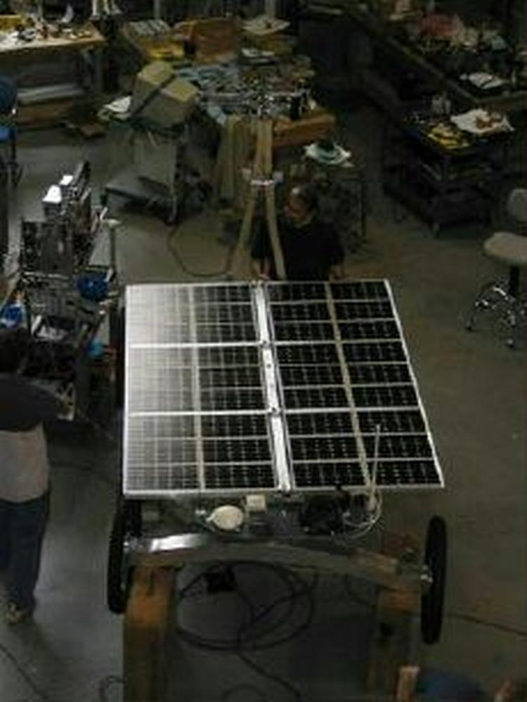 Kan robotbilen Zoë finde liv i Atacama-ørkenen, kan den måske også finde liv på mars. - Foto: Carnegie Mellon 