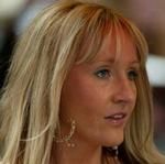 J.K. Rowling antyder, at den unge troldmandshelt Harry Potter må dø med sin modstander Lord Voldemort. - Arkivfoto: AP 