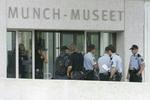 Munch-museet i Oslo holdt lukket dagen efter kunstrøveriet. - Foto: AP 