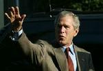 Bush's jagerflyvning tæller ikke så meget som en Vietnamkrig. - Foto: AP 