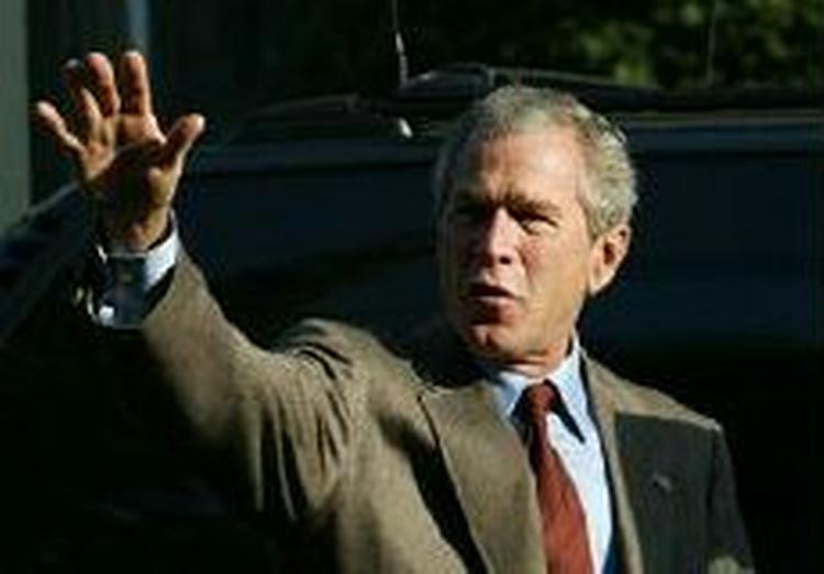 Bush's jagerflyvning tæller ikke så meget som en Vietnamkrig. - Foto: AP 