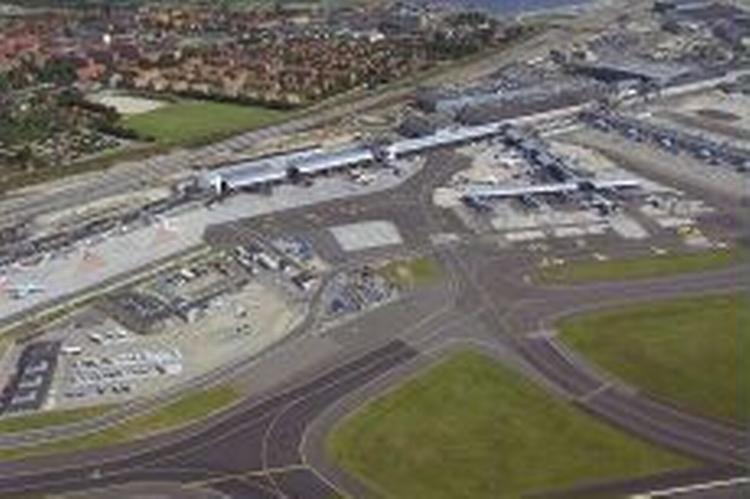 Et passagerfly blev evakueret i Københavns Lufthavn Kastrup, da en passager pludselig ville stå af. - Foto: Ricky John MolloyA! 