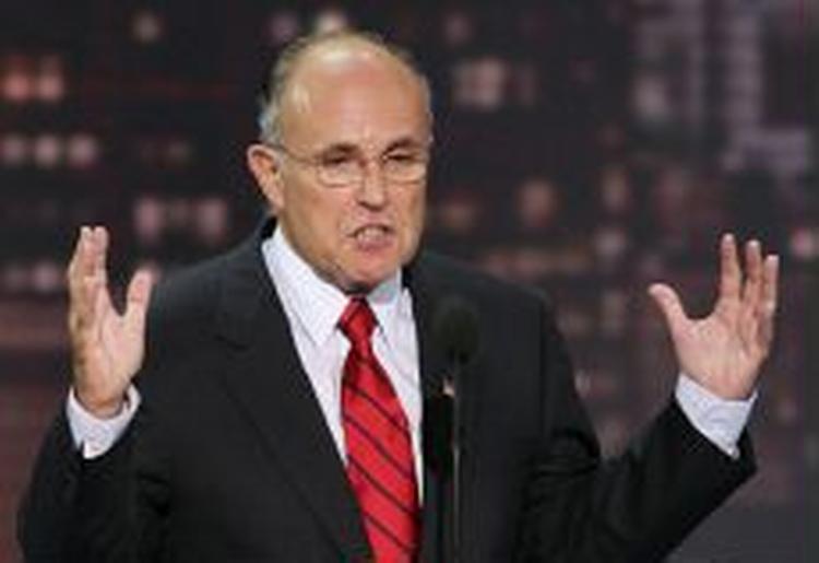 New Yorks tidligere borgmester Rudolph Giuliani er en af eksponenterne for konventets hårde linje overfor de europæiske 'bløddyr'. - Foto: AP 