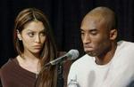 Bryant med sin kone Vanessa. - Foto: AP 
