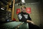 Jonni Hansen og de danske nynazister vil hverve medlemmer i skolegårdene. - Arkivfoto: Morten Langkilde 